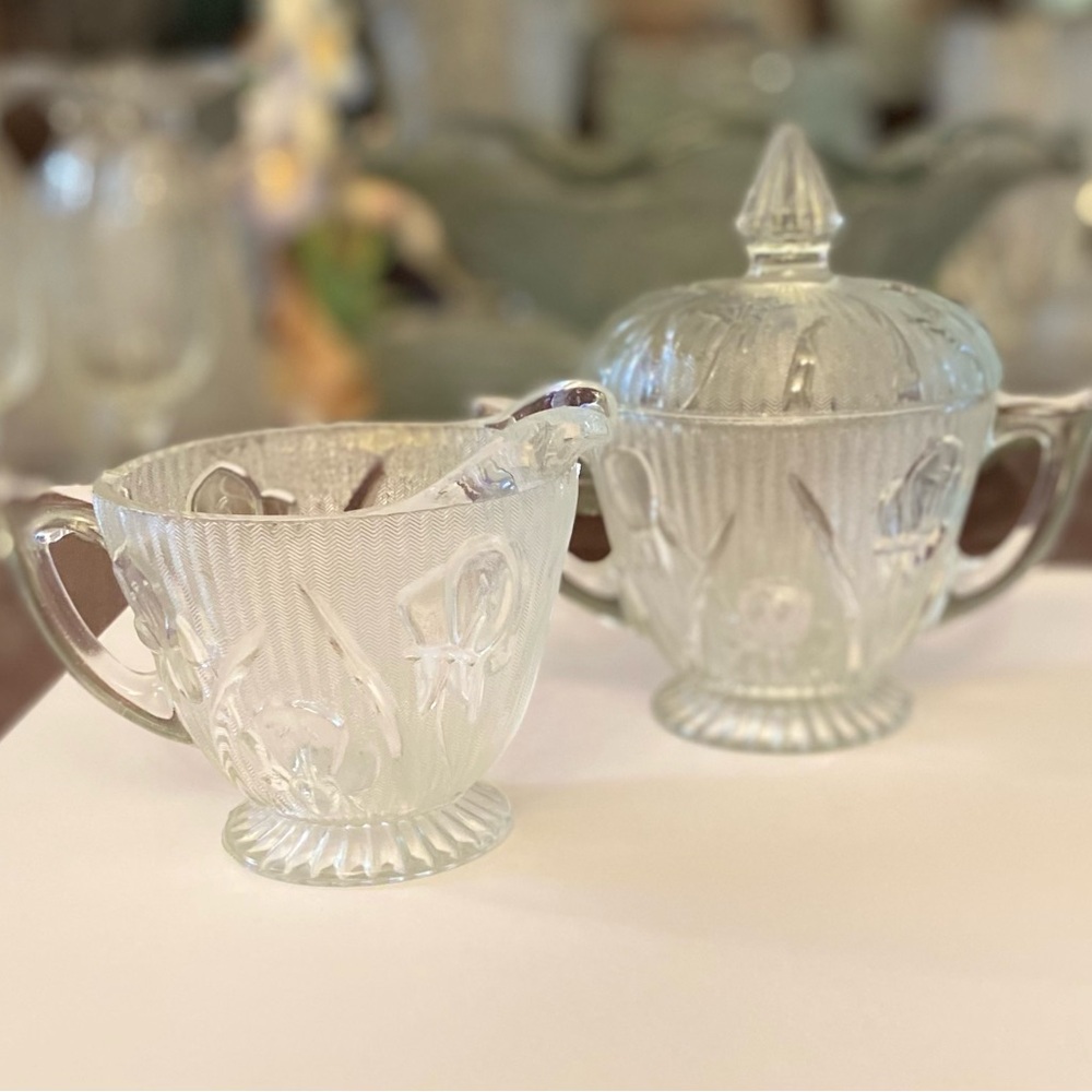 Iris & Herringbone Clear Covered Sugar and Creamer Set